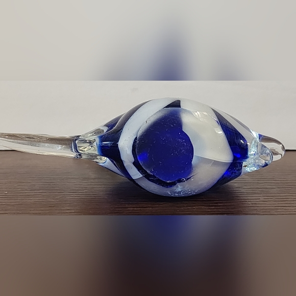 Vintage Murano Style Art Glass Tropical Angel Fish Blue and White Paperweight - Picture 7 of 7